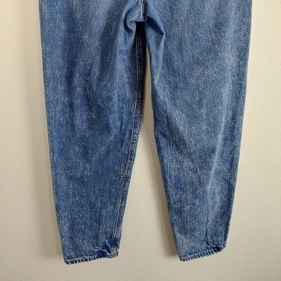 American Eagle High Rise Mom Jeans Size 6 High Rise Acid Wash Blue Medium Wash. - Picture 9 of 11
